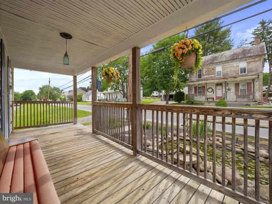Exterior, Wood Texture Flooring