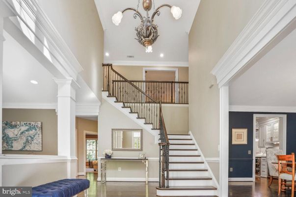 Chandelier, Dining room, Interior, Recessed Lighting, Wood Texture Flooring