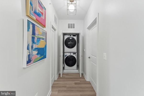 Interior, Utility Closets, Washer, Wood Texture Flooring