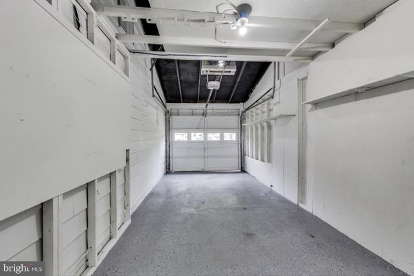 Garage, Interior
