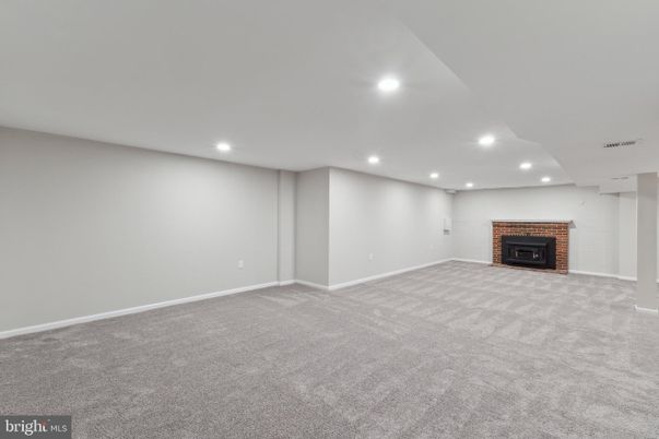 Empty room, Fireplace, Interior, Recessed Lighting