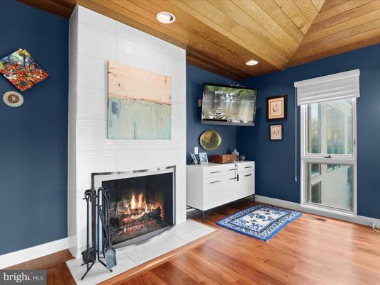 Fireplace, Interior, Recessed Lighting, Wooden Ceilings, Wood Texture Flooring