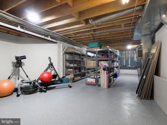Fitness Equipment, Interior, Wooden Beams