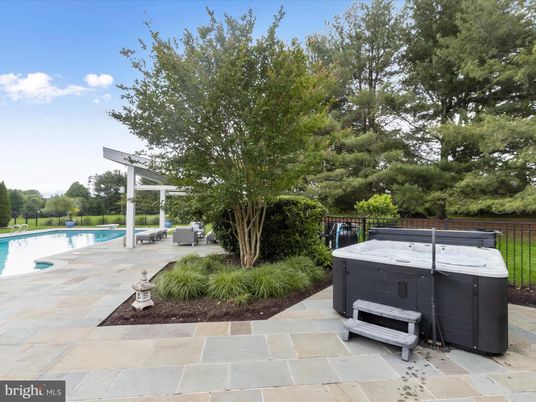 Exterior, Hot Tub