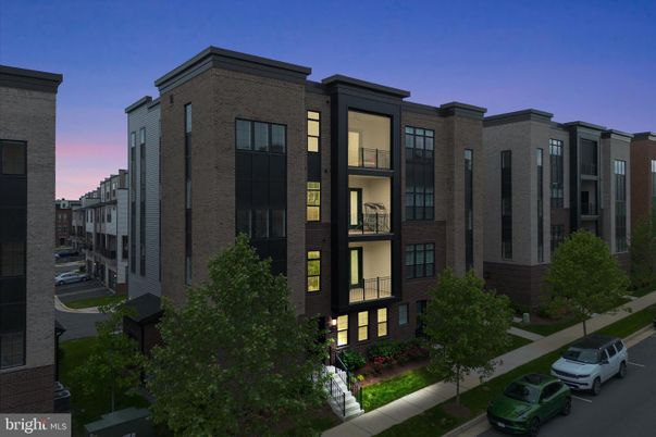 Exterior, Facade, Rowhouse