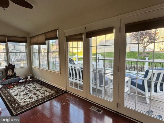 Interior, Sun Room, Wood Texture Flooring