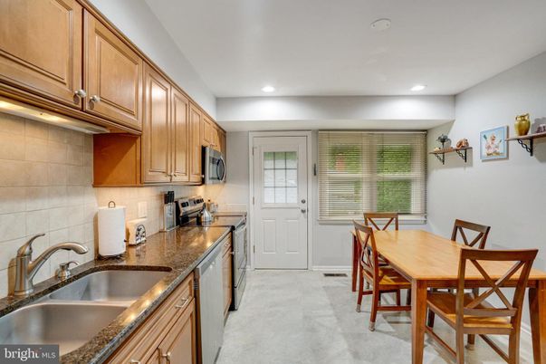 Dining room, Interior, Kitchen, Recessed Lighting