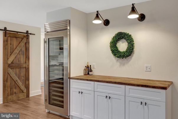 Interior, Stainless Steel Appliances, Wood Texture Flooring