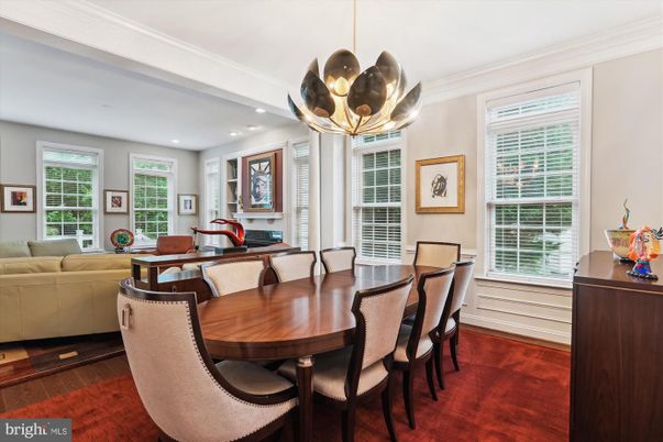 Dining room, Interior, Living room, Pendant Lights, Recessed Lighting, Wood Texture Flooring