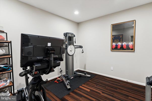 Fitness Equipment, Interior, Recessed Lighting, Wood Texture Flooring