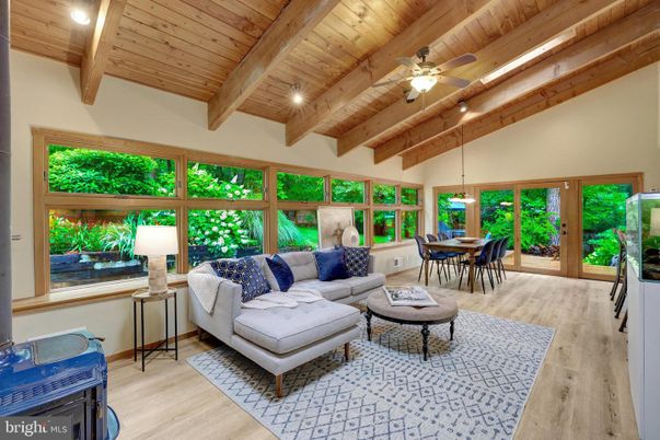 Dining room, Interior, Living room, Pendant Lights, Wooden Beams, Wooden Ceilings, Wood Texture Flooring