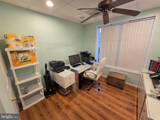 Home Office, Interior, Recessed Lighting, Wood Texture Flooring