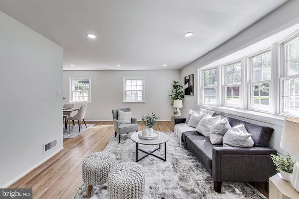 Dining room, Interior, Living room, Recessed Lighting, Wood Texture Flooring