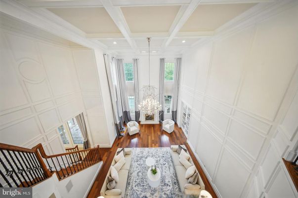 Chandelier, Dining room, Interior, Living room, Recessed Lighting, Wood Texture Flooring