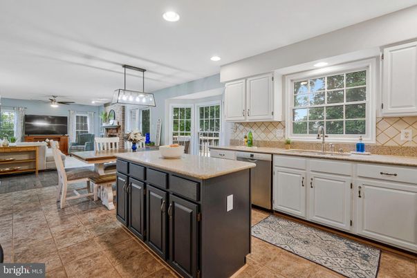 Dining room, Interior, Kitchen, Pendant Lights, Recessed Lighting