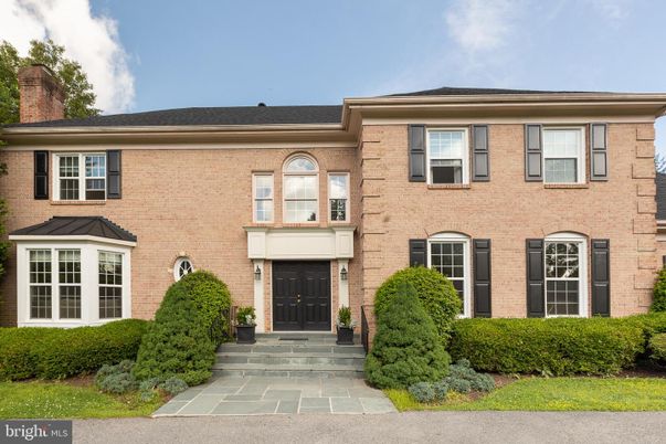 Exterior, Facade, Brick Facade, Georgian