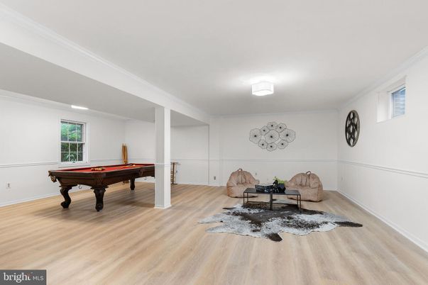 Billiard Table, Game Room, Interior, Wood Texture Flooring