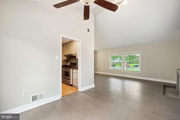 Empty room, Interior, Kitchen