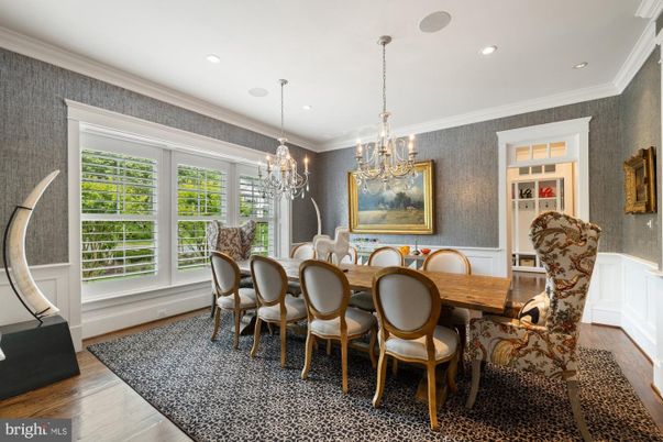 Chandelier, Dining room, Interior, Recessed Lighting, Wood Texture Flooring