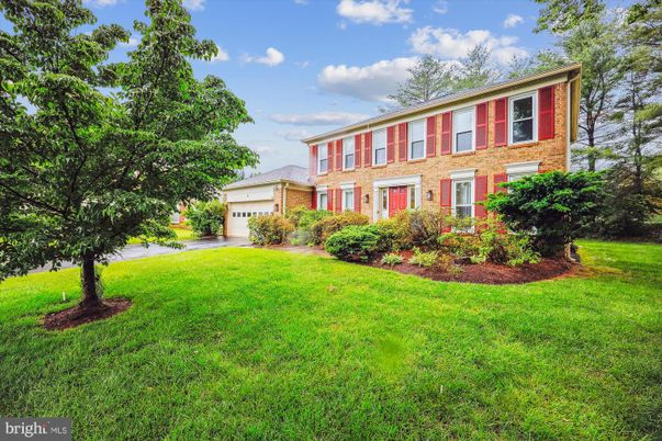 Attached, Backyard, Exterior, Facade, Brick Facade, Georgian