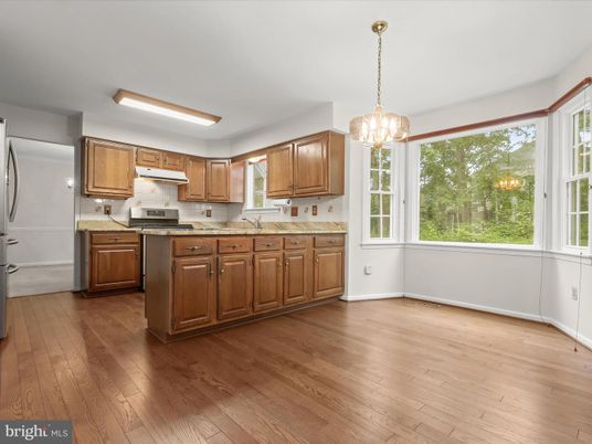 Interior, Kitchen, Pendant Lights, Wood Texture Flooring