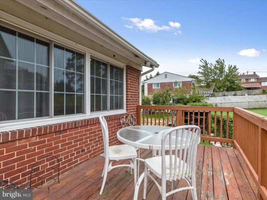 Exterior, Wood Texture Flooring