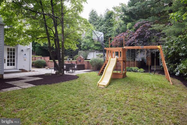 Backyard, Exterior, Playground