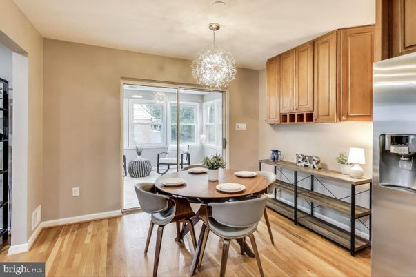 Chandelier, Dining room, Interior, Kitchen, Wood Texture Flooring