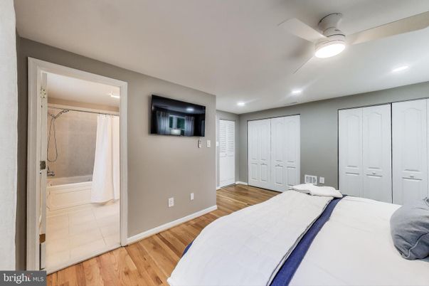 Bathroom, Bedroom, Interior, Recessed Lighting, Wood Texture Flooring