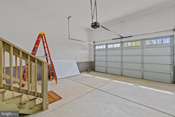 Garage, Interior