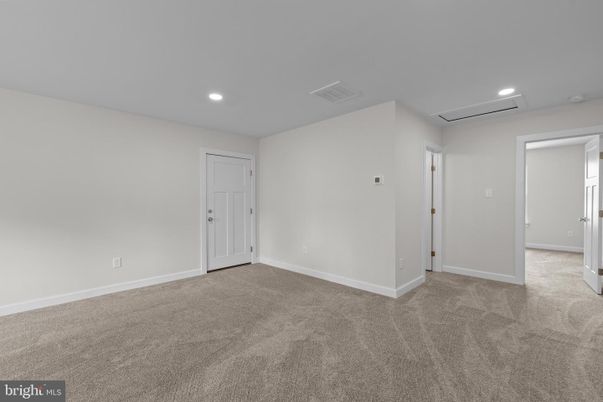 Empty room, Interior, Recessed Lighting