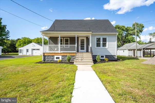 Backyard, Detached Garage, Exterior, Facade, Cape Cod