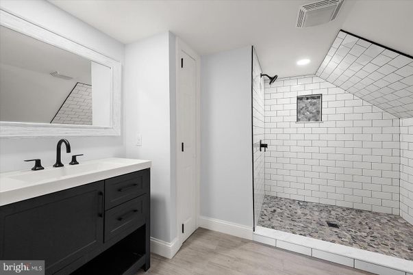 Bathroom, Interior, Recessed Lighting, Wood Texture Flooring