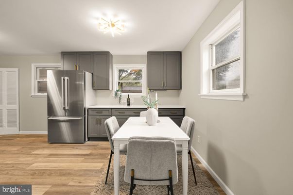 Dining room, Interior, Kitchen, Stainless Steel Appliances, Wood Texture Flooring