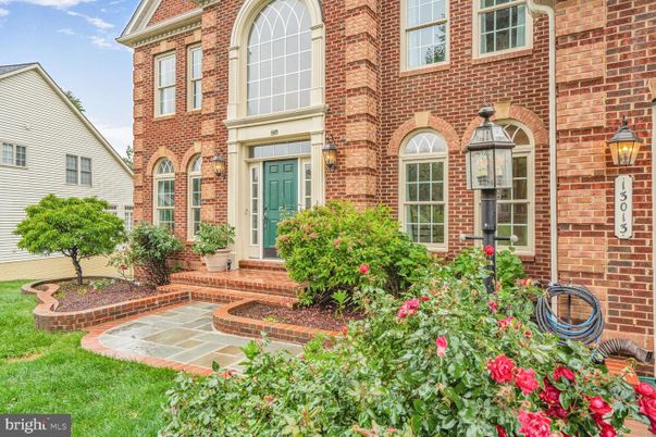 Exterior, Facade, Brick Facade, Rowhouse