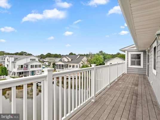 Exterior, Wood Texture Flooring