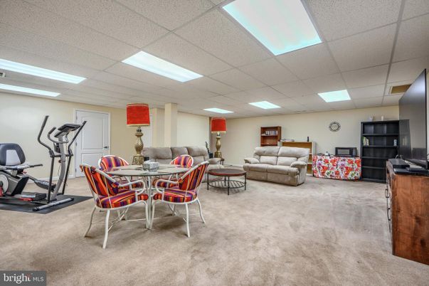 Dining room, Fitness Equipment, Interior, Living room, Recessed Lighting