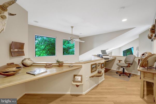 Home Office, Interior, Recessed Lighting, Wood Texture Flooring