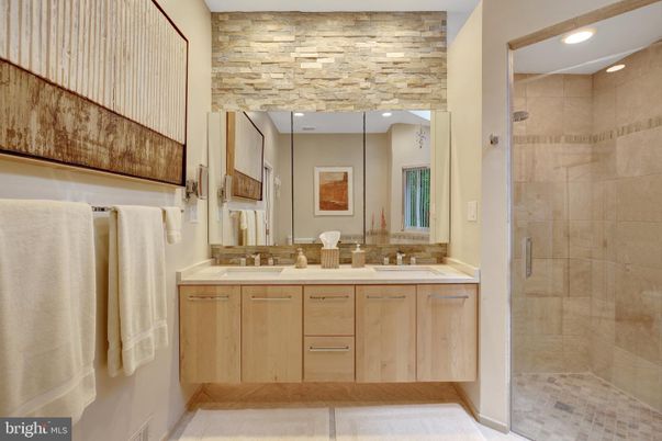 Bathroom, Dual Sink Vanities, Glass Shower, Interior, Recessed Lighting