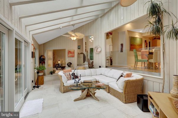 Dining room, Interior, Living room, Recessed Lighting