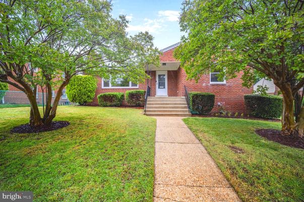 Backyard, Exterior, Facade, Brick Facade, None