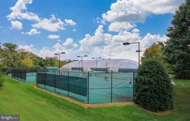 Exterior, Tennis Courts