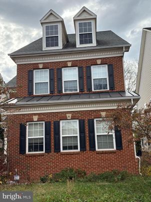 Exterior, Facade, Brick Facade, Georgian
