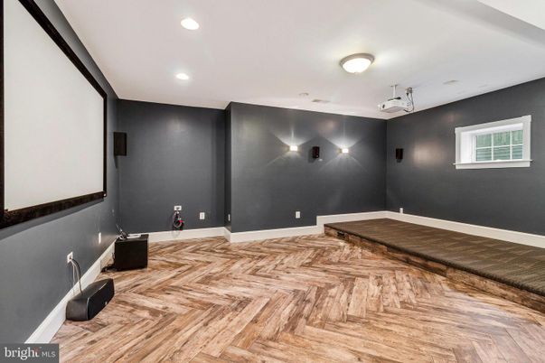 Interior, Projection Screen, Recessed Lighting, Wood Texture Flooring