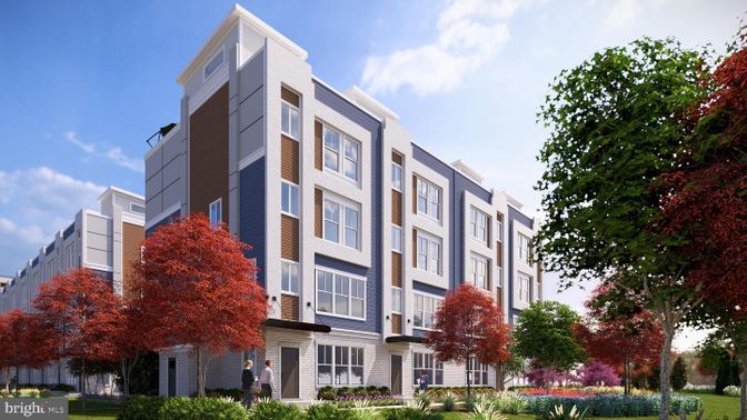 Exterior, Facade, Condo Building