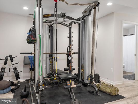 Fitness Equipment, Interior, Recessed Lighting, Wood Texture Flooring