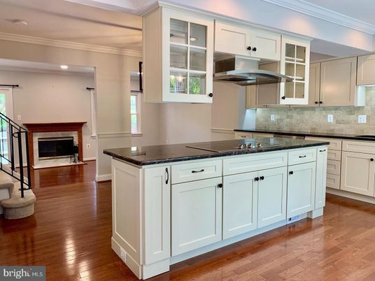 Fireplace, Interior, Kitchen, Recessed Lighting, Wood Texture Flooring