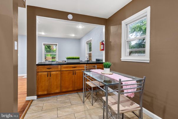 Dining room, Interior, Recessed Lighting