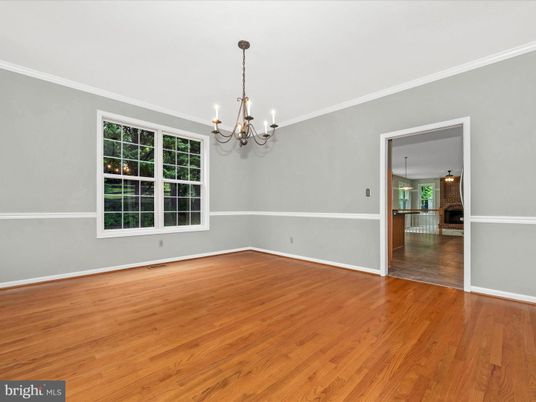 Chandelier, Empty room, Interior, Pendant Lights, Wood Texture Flooring