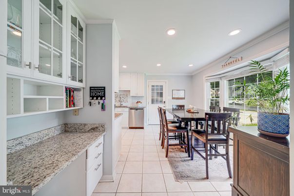 Dining room, Interior, Kitchen, Recessed Lighting